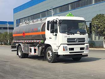 程力威牌CLW5180GYYLD6型铝合金运油车